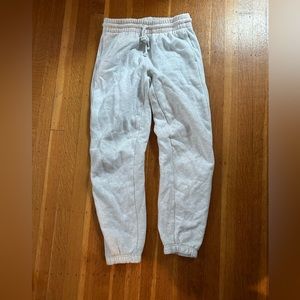 Aritzia sweatpants